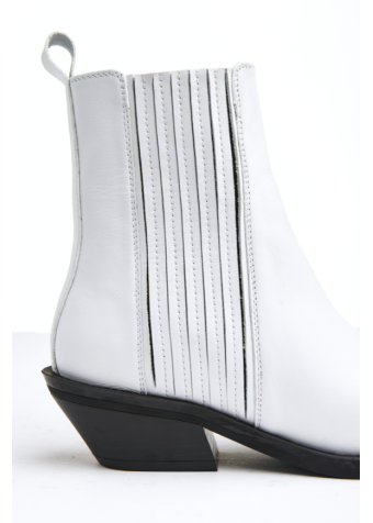 060211 Козаки Сlassic White