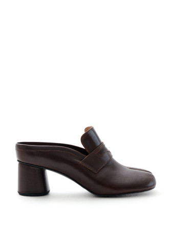 211201 Табі Brown