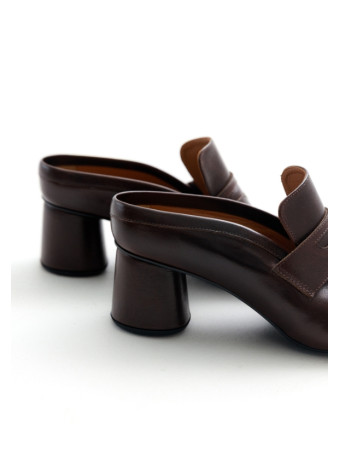 211201 Табі Brown